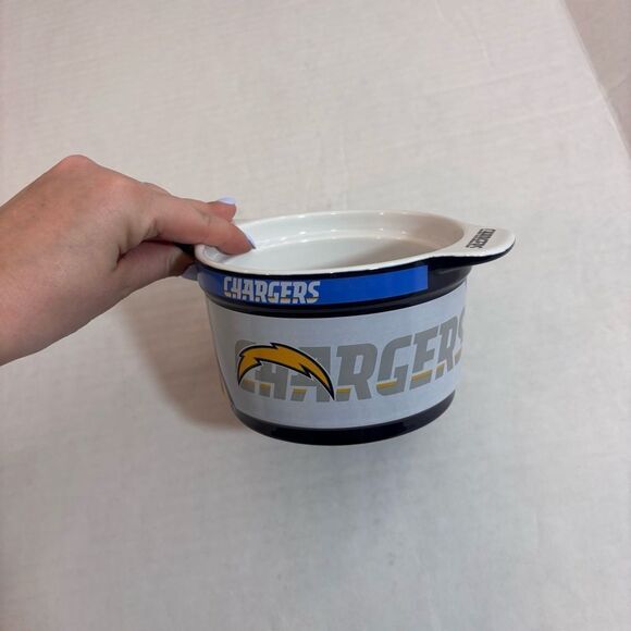 NFL 23-Ounce Sculpted Gametime Bowl NEW LA Chargers  Dip, Snack, Sauce - Picture 5 of 9